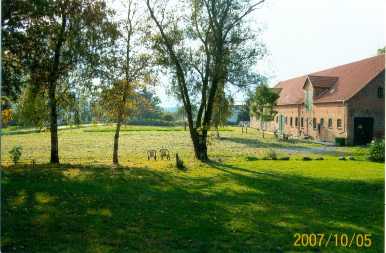 Gutshaus Alt-Jargenow Apartamento Alt Jargenow Exterior foto